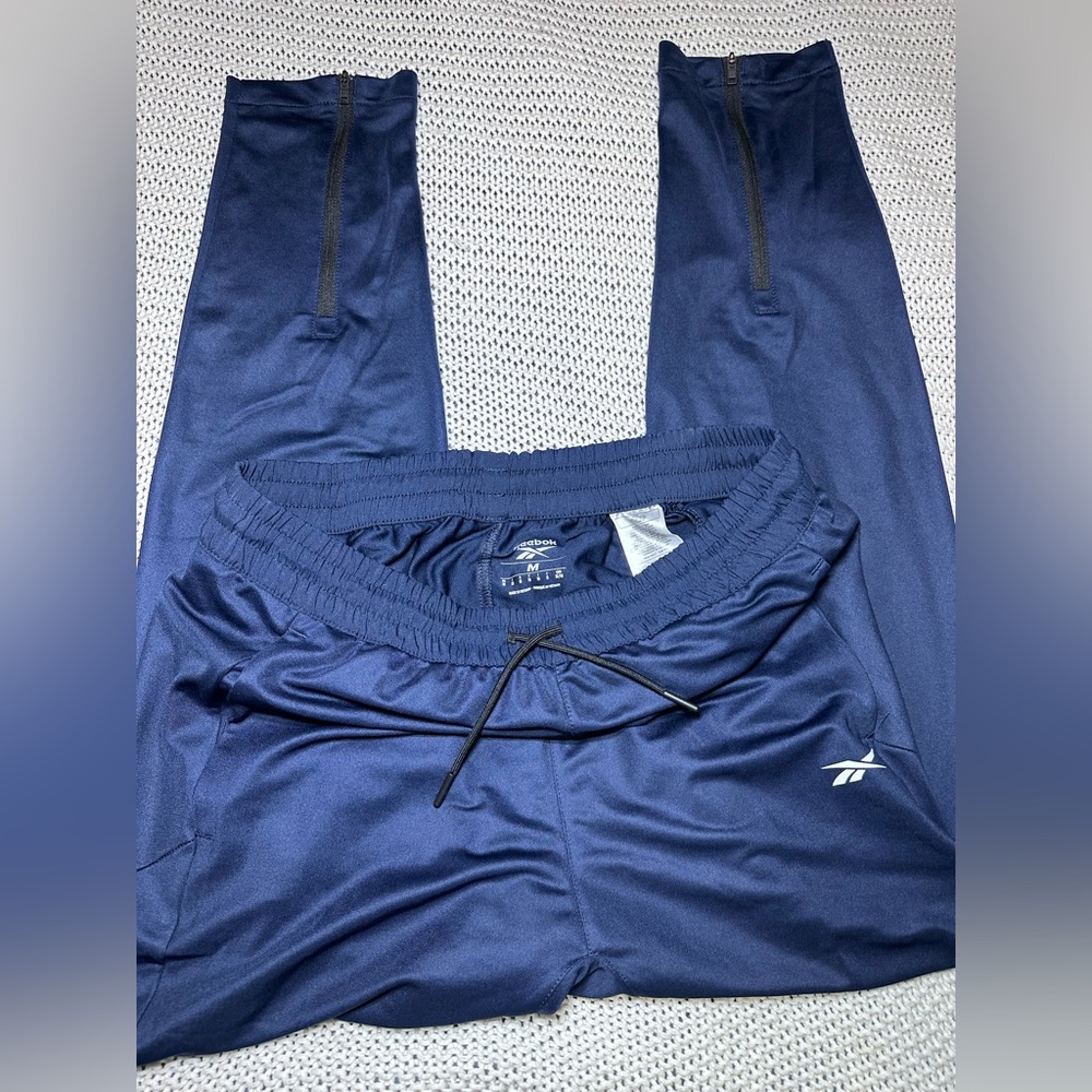 REEBOK MENS PANTS SIZE M NEWW WITHOUT TAG